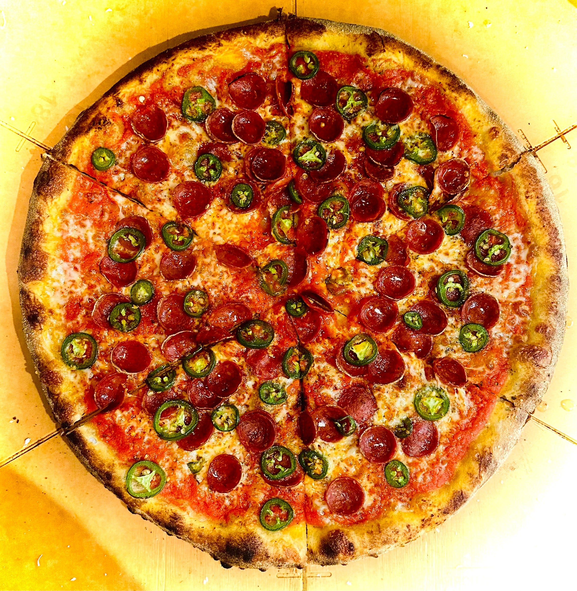 Jalapeno Pepperoni (16" Pie)